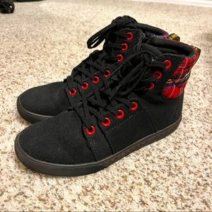 Dr. Martens | Rozarya Plaid Casual Boots